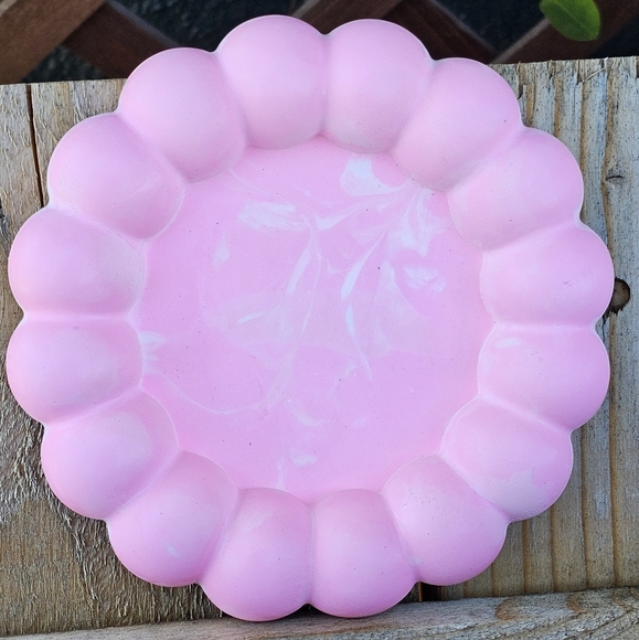 New Handmade Eco Resin Trinket Tray, Pink - Picture 3 of 6